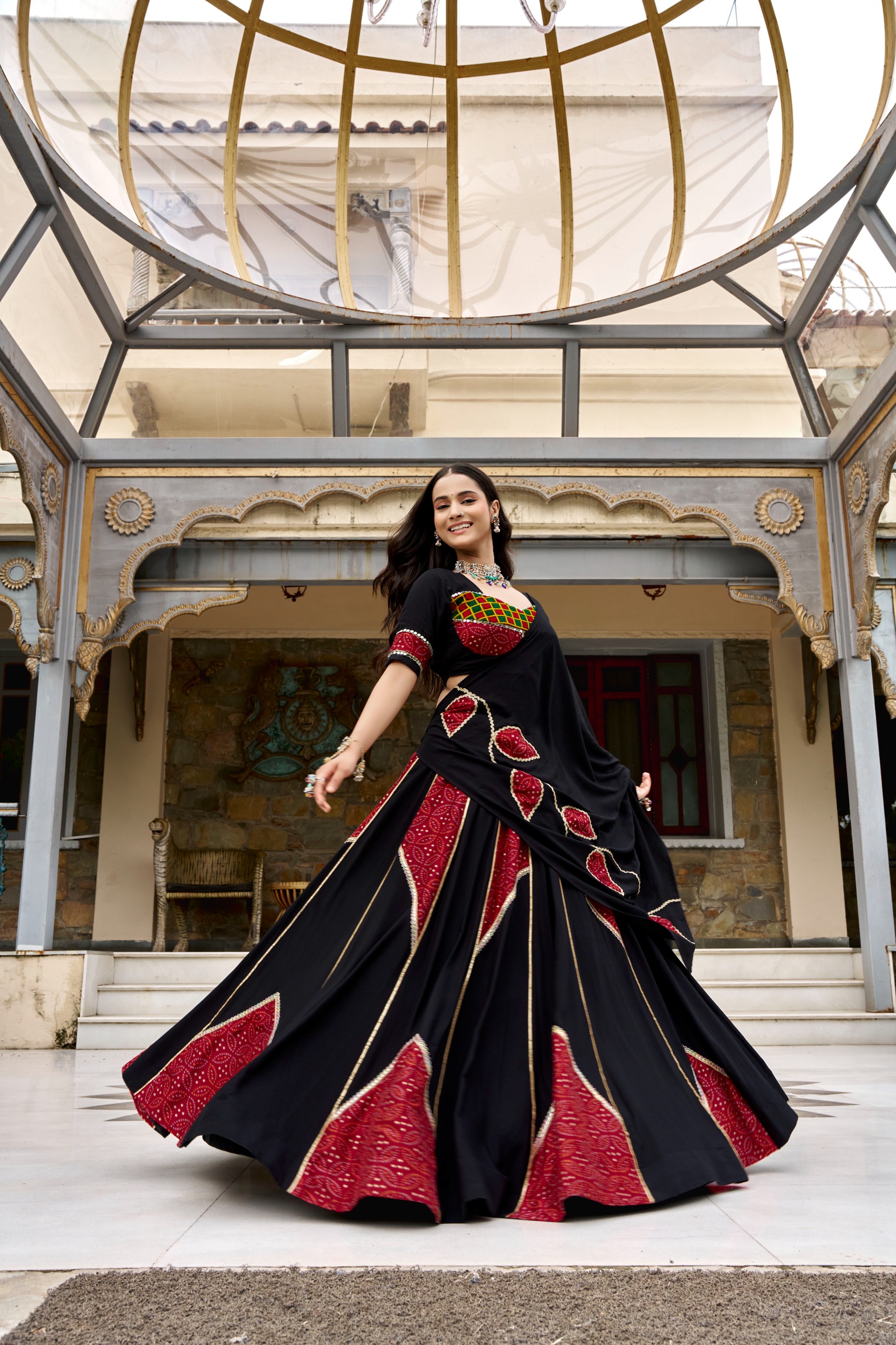 PL002 NAVRATRI LEHENGA