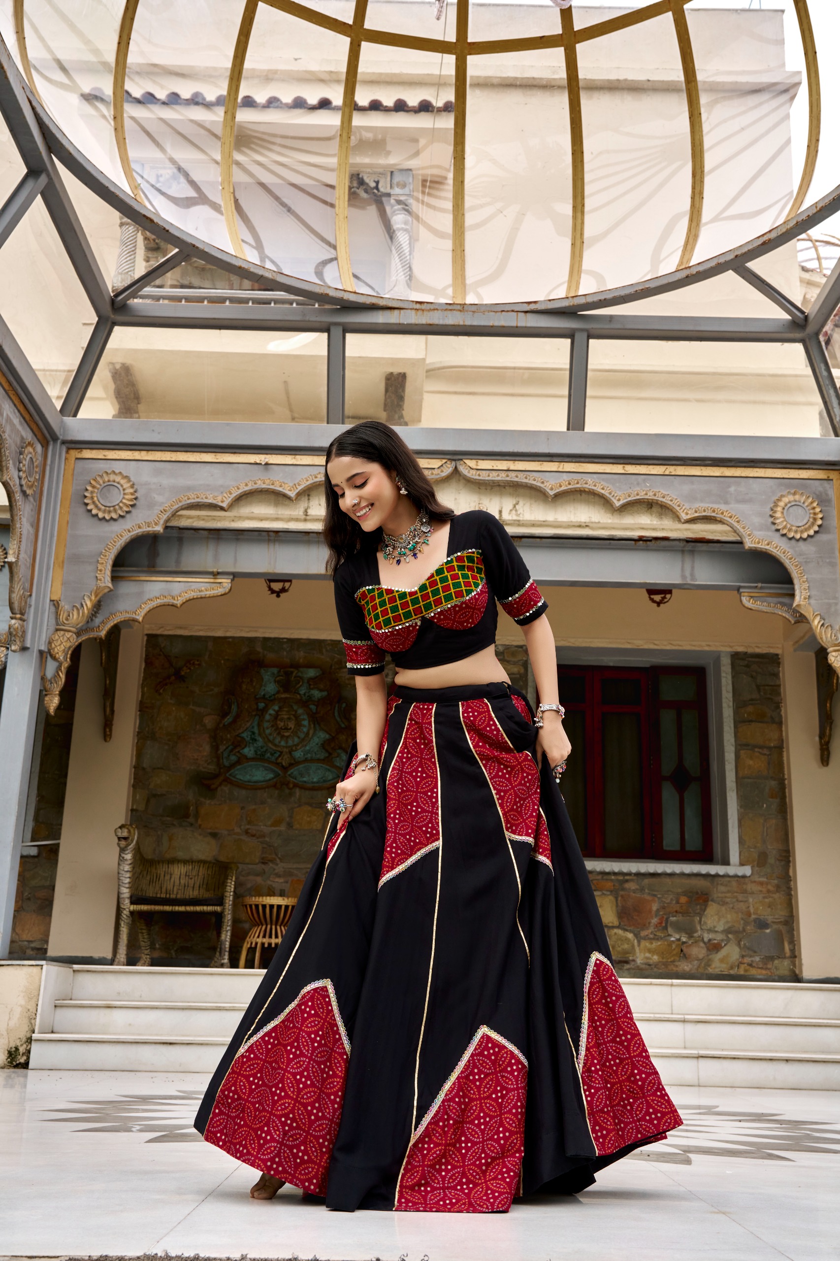 PL002 NAVRATRI LEHENGA