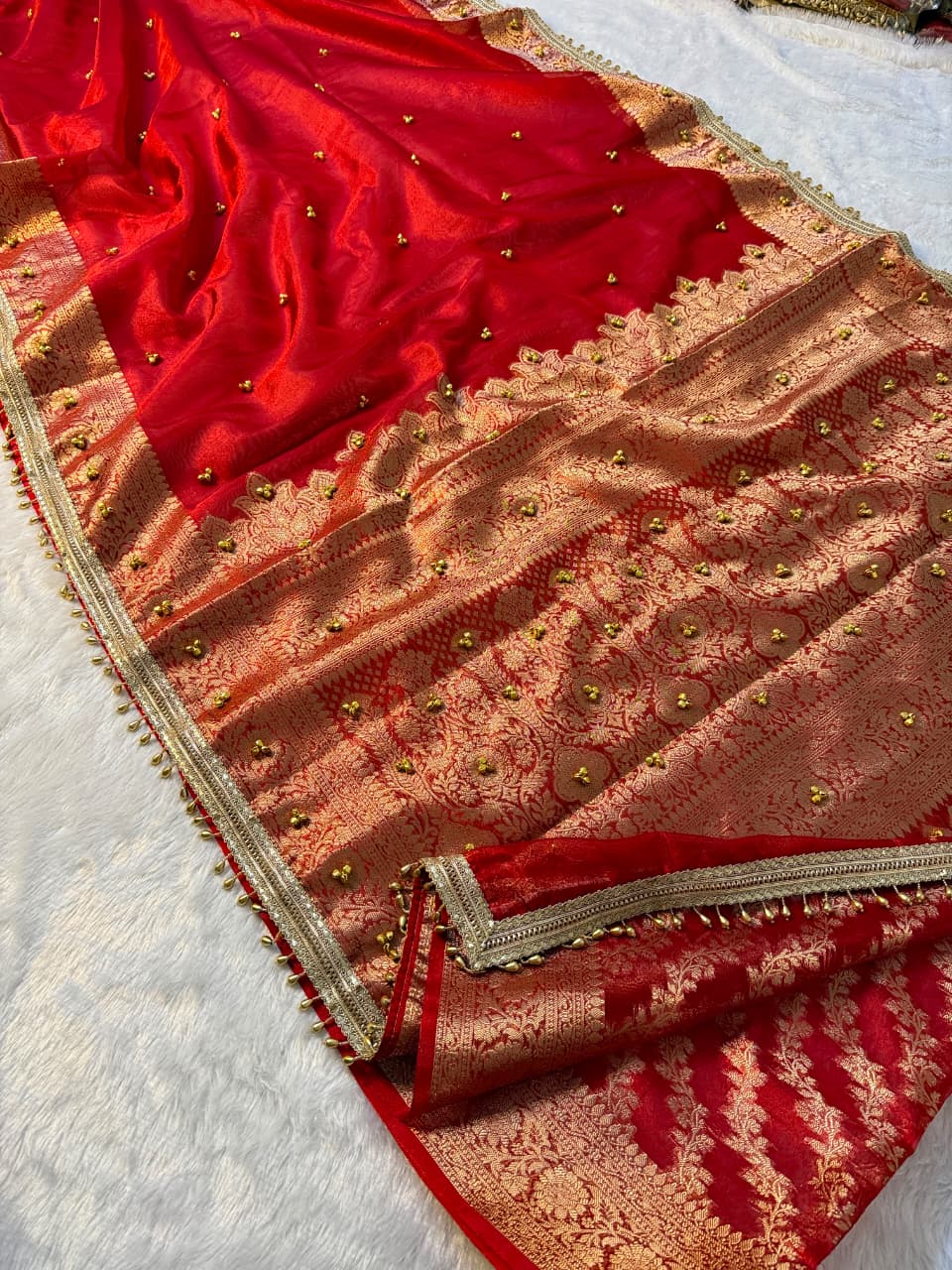 Ghoongaroo trending saree