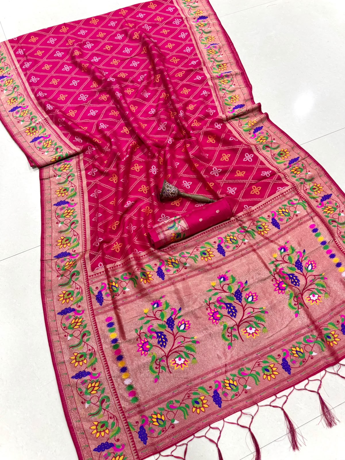 SP008 silk bandej Paithani